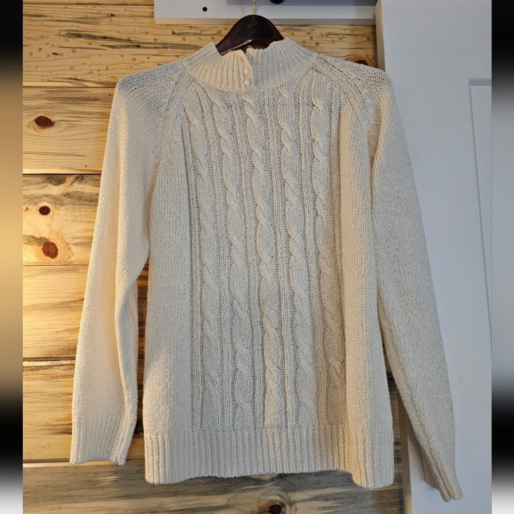 Vintage Chunky White Sweater Erika And Co Brand